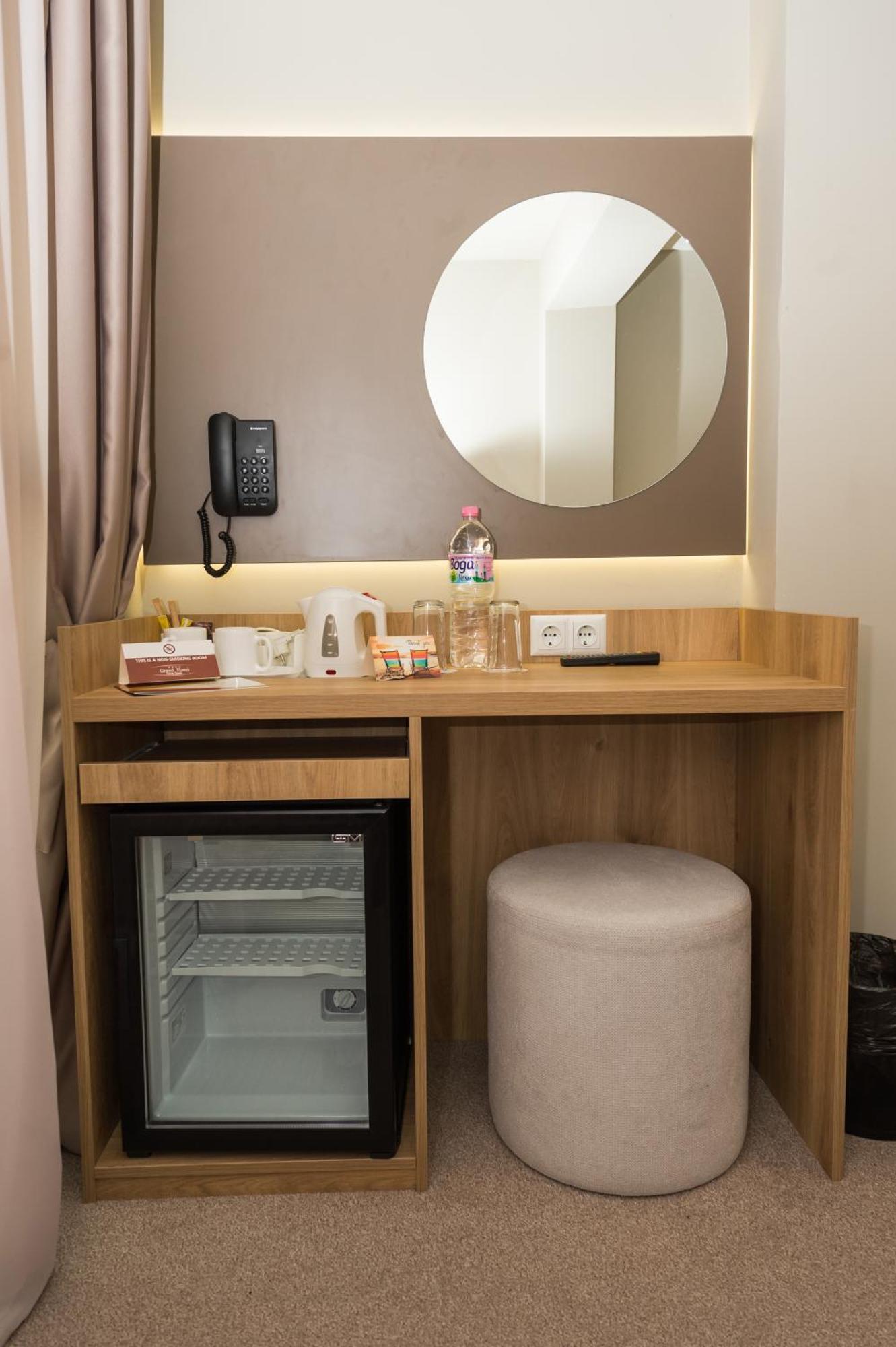 Hotel Grand Sunny 4*
